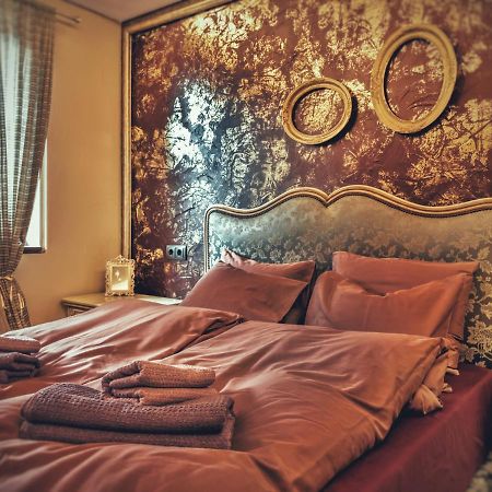 Тhe Bohemian Lodge-Entire House With Sauna ヴェリコ・タルノヴォ エクステリア 写真