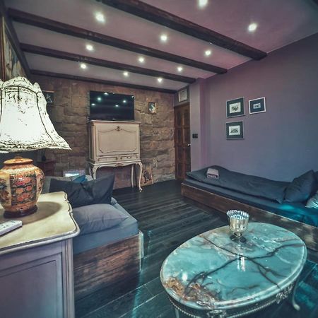Тhe Bohemian Lodge-Entire House With Sauna ヴェリコ・タルノヴォ エクステリア 写真
