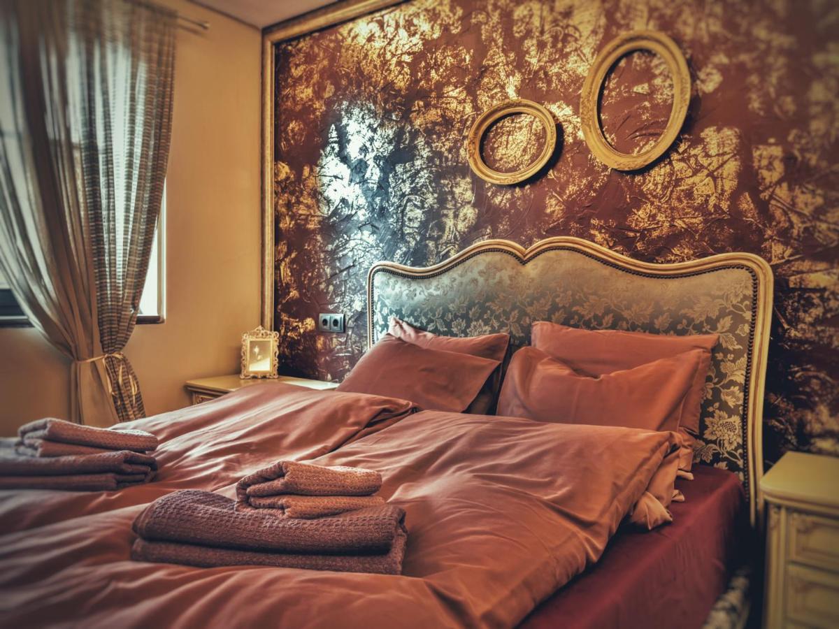 Тhe Bohemian Lodge-Entire House With Sauna ヴェリコ・タルノヴォ エクステリア 写真