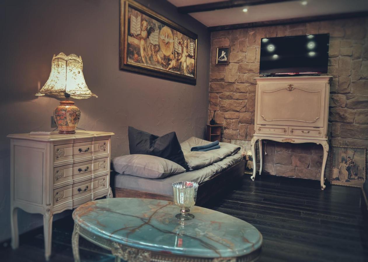 Тhe Bohemian Lodge-Entire House With Sauna ヴェリコ・タルノヴォ エクステリア 写真