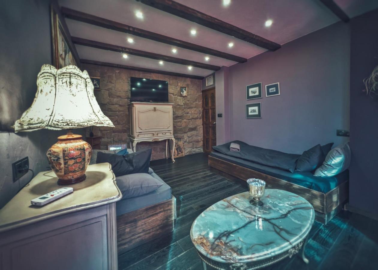 Тhe Bohemian Lodge-Entire House With Sauna ヴェリコ・タルノヴォ エクステリア 写真