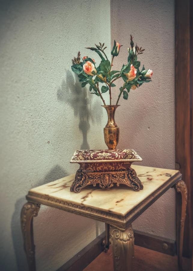 Тhe Bohemian Lodge-Entire House With Sauna ヴェリコ・タルノヴォ エクステリア 写真