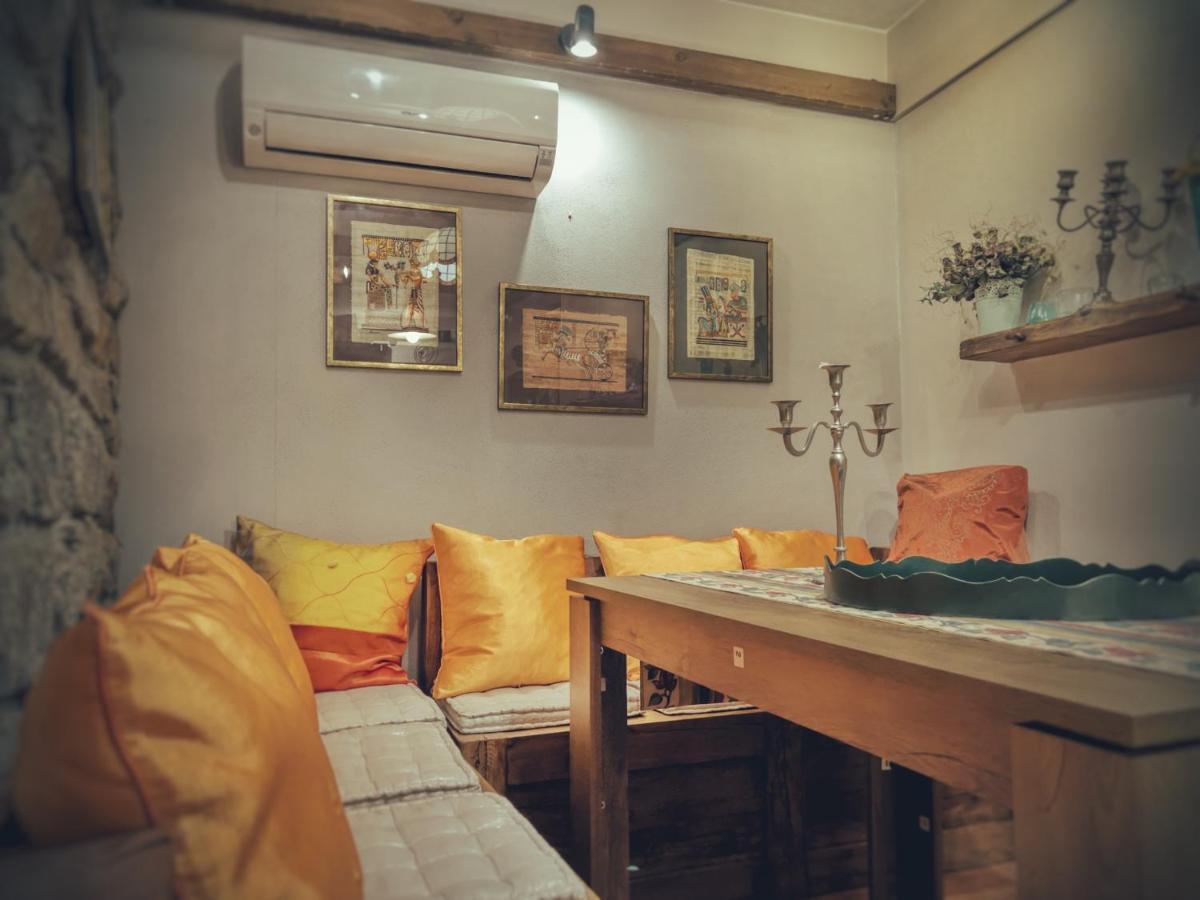 Тhe Bohemian Lodge-Entire House With Sauna ヴェリコ・タルノヴォ エクステリア 写真