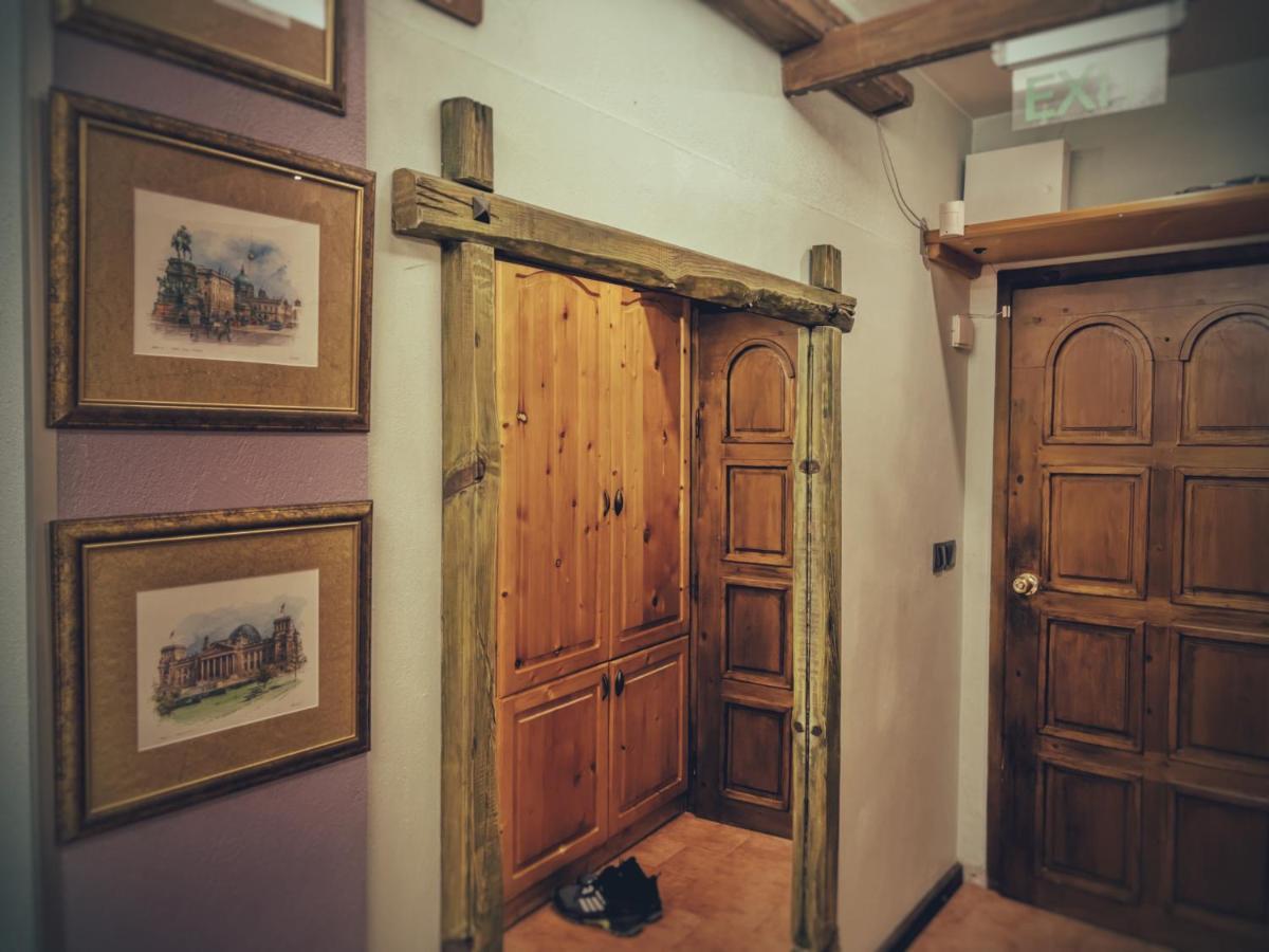 Тhe Bohemian Lodge-Entire House With Sauna ヴェリコ・タルノヴォ エクステリア 写真